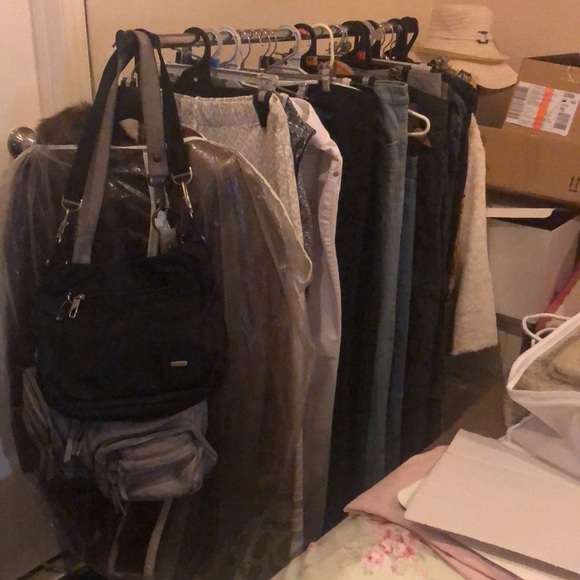 Meet your Posher, Jo - Picture 5 of 6